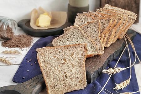 Зерновой хлеб для сэндвичей нарезанный