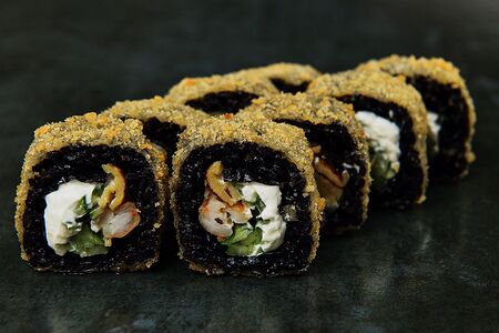 Черный темпурный ролл