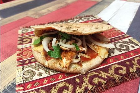 Шаурма мини в армянском матнакаше с курицей