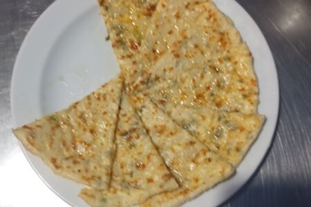 Чепалг с шпинатом и с сыром сулугуни