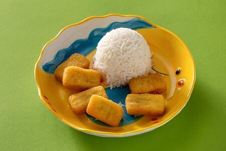 Рыбные наггетсы с отварным рисом