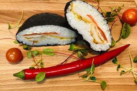 Онигирадзу с курицей