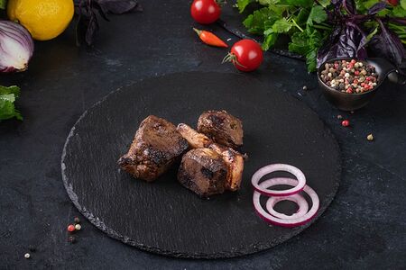 Шашлык из печени с салом