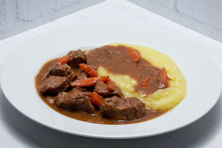 Гуляш из говядины