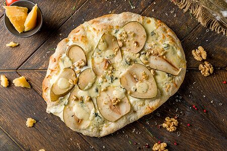 Груша и горгонзола