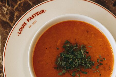 Суп с колбасками гриль