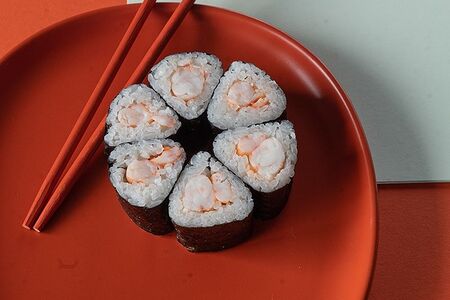 Мини ролл с креветкой