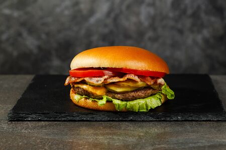 Бургер Nosh с телятиной