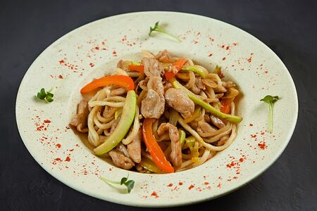 Удон с курицей