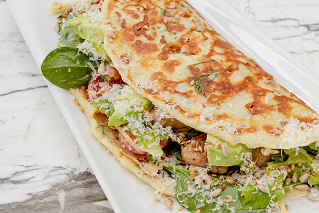 Сырный креп с цыпленком