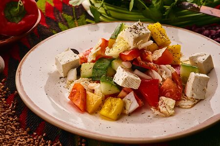 Салата зеленчуци със сыром тофу