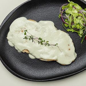 Куриное филе с тыквенным соусом