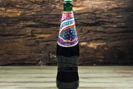 Лимонад Натахтари Саперави в стекле