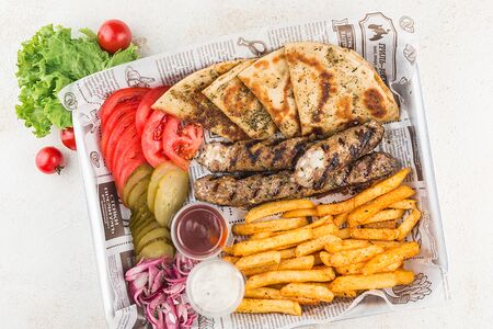 Грик сет с говяжьим бифтеки и сыром