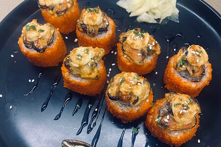 Ролл запечённый с мидиями