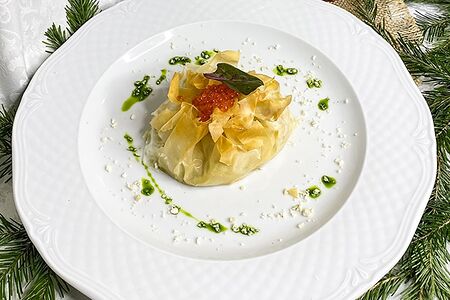 Карельская форель с соусом из сыра Дорблю