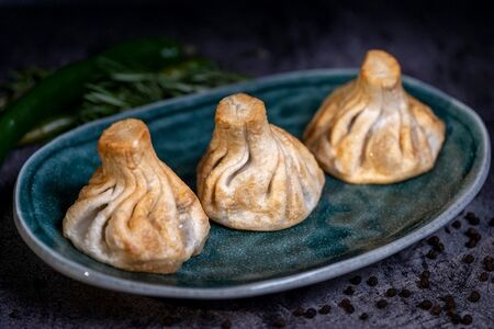 Обжаренные хинкали с бараниной