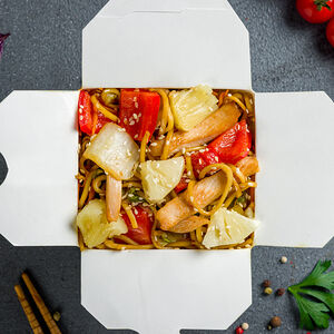 Вок По-тайски с яичной лапшой