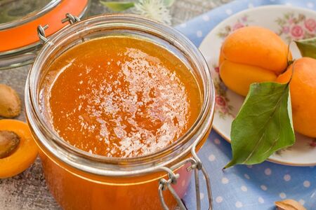 Абрикосово-тминный конфитюр