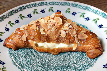 Круассан с творогом