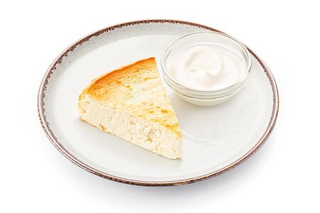 Запеканка творожная с изюмом