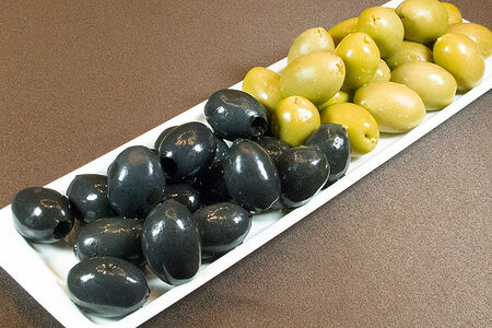Оливки и маслины