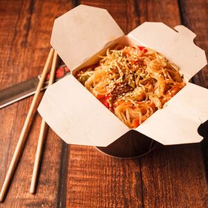 Фунчоза с овощами в сливочном соусе 