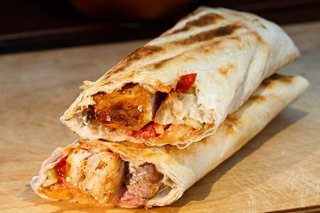 Шашлык в лаваше из курицы