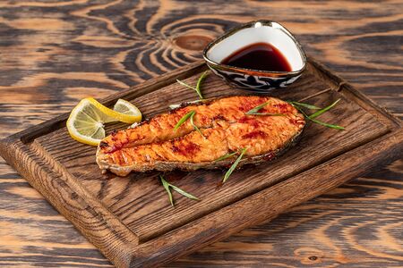 Семга на углях