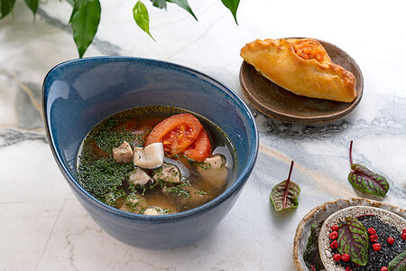 Уха из осетрины и черной трески