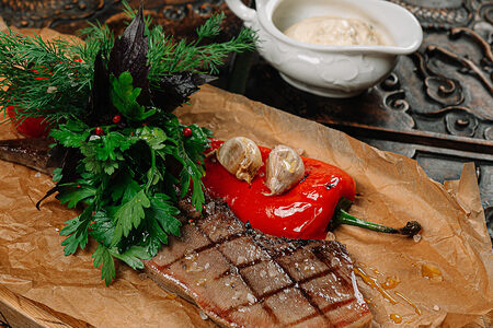 Телячий язык с яблочным тартаром