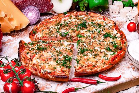 Пицца Фантазия колбаса докторская, грибы