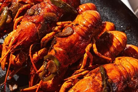 С табаско и халапеньо