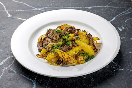 Говядина с картофелем по-домашнему