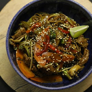 Wok со свининой