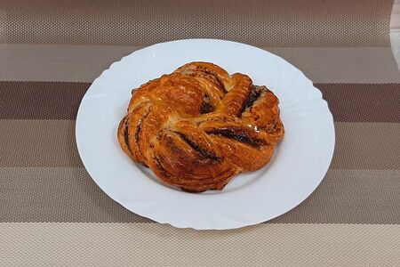 Булочка Лакомка с маком