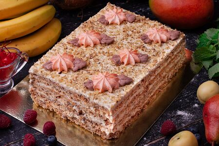 Торт Киевский M