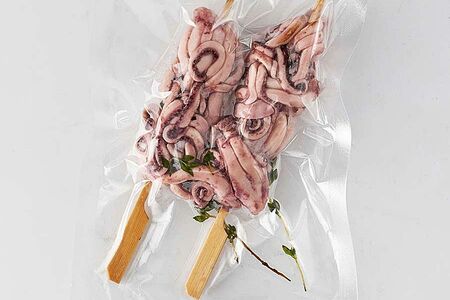 Шашлычки из щупалец кальмара