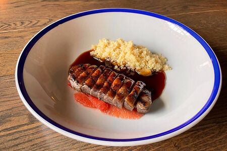 Утиная грудка на гриле с лимонным кускусом