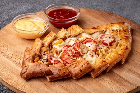 Пиде с курицей и сыром