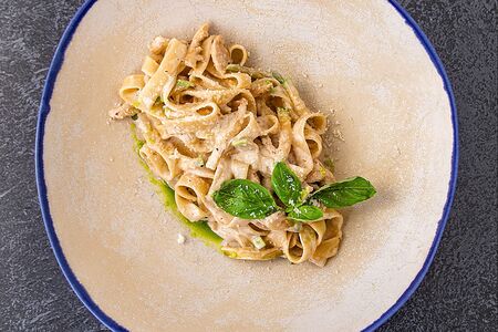 Феттуччине с филе цыпленка