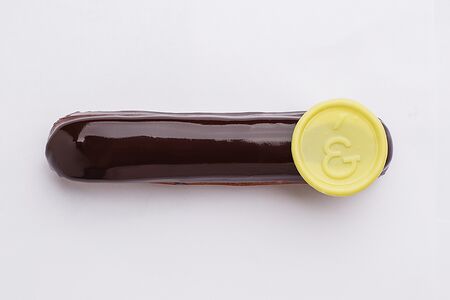 Эклер Шоколадный