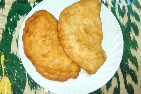Пирожок жареный