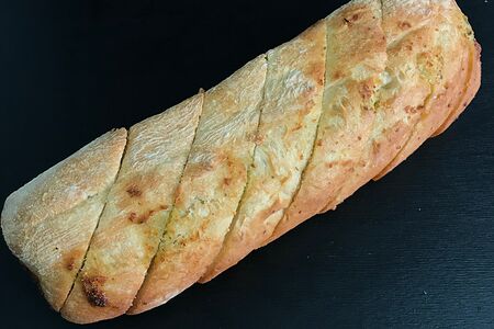 Багет чесночный