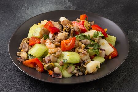Салат из морепродуктов