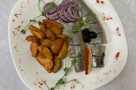 Сельдь с картофелем по-деревенски