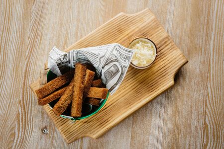 Гренки чесночные