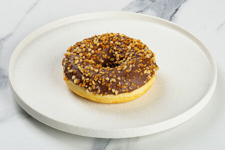 Донат с ореховым кремом