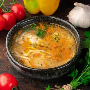 Куриный суп с лапшой