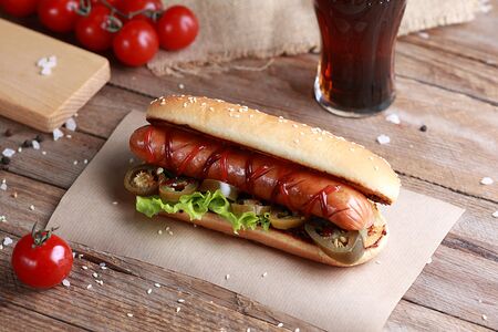 Хот-дог с халапеньо